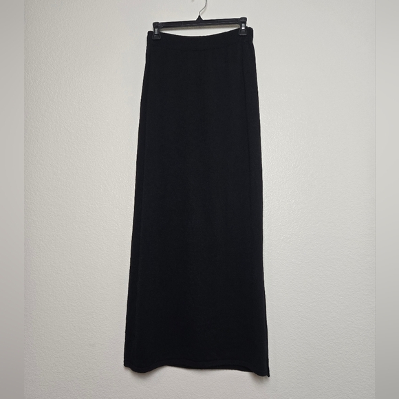St. John Evening Santana Knit Long Maxi Skirt in Black 21" Side Slit Size 10 - Picture 12 of 16
